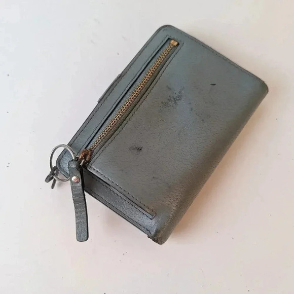 Kate Spade Wallet - Picture 4 of 5